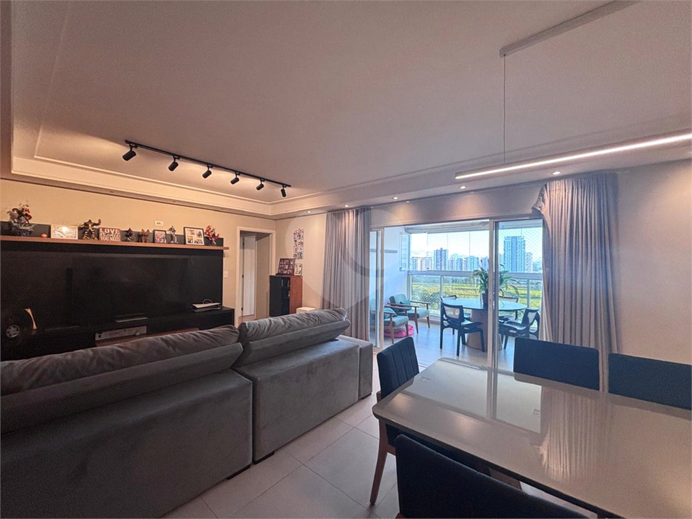 Apartamento à venda com 3 suítes em Parque Campolim, Sorocaba, SP