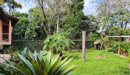 Casa à venda com 4 suítes em Roseira, Mairiporã, SP