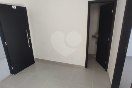 Casa à venda com 1 quarto em Parada Inglesa, São Paulo, SP