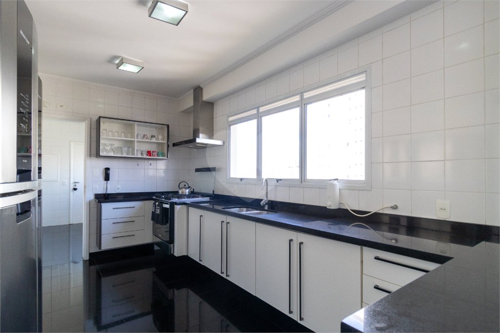 Apartamento à venda com 4 suítes em Vila Sofia, São Paulo, SP