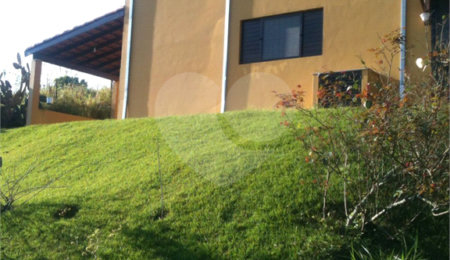Casa à venda com 6 quartos, sendo 3 suítes,  em Monte Alegre, Vinhedo, SP