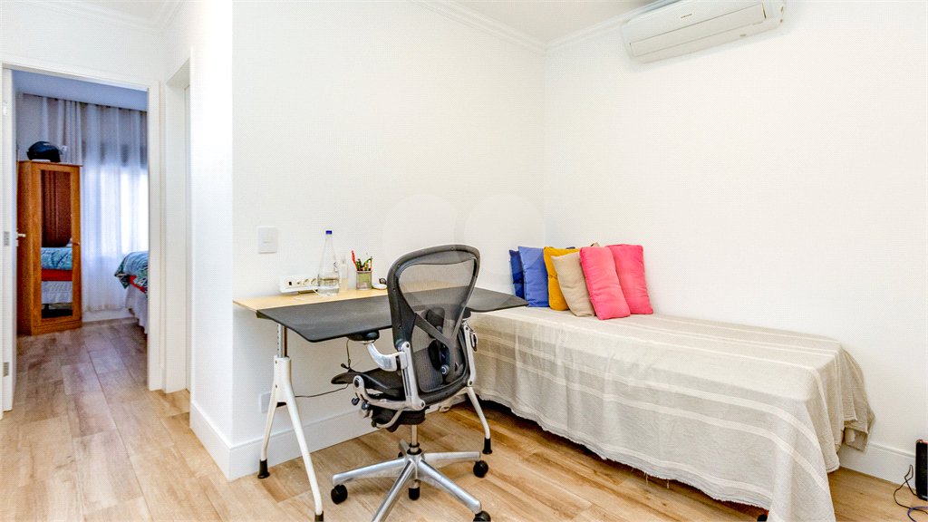 Sobrado à venda com 3 quartos, sendo 1 suíte, em Cidade Monções, São Paulo, SP