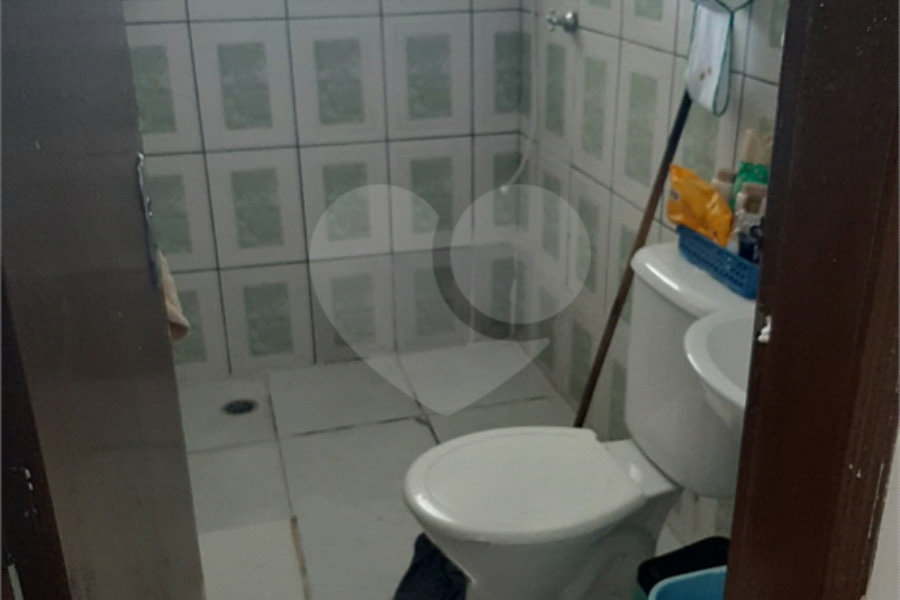Sobrado à venda com 4 quartos em Horto, São Paulo, SP