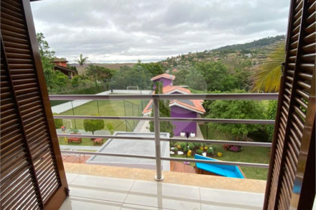 Casa à venda com 7 suítes no condomínio Capela do Barreiro, Itatiba - SP