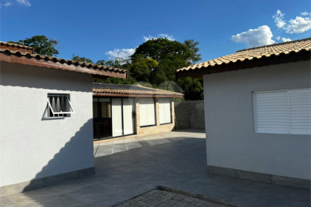 Chácara à venda com 6 quartos, sendo 1 suíte, em Jardim Estância Brasil, Atibaia, SP