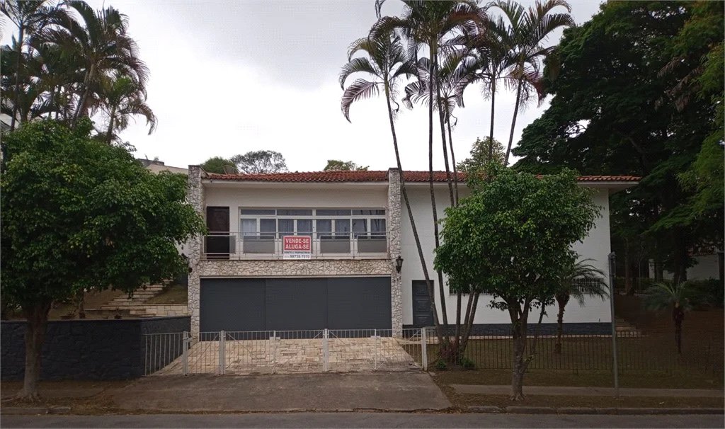 Casa Térrea à venda ou para alugar com 3 quartos, sendo 1 suíte,  em Caxingui, São Paulo, SP