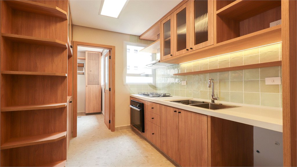 Apartamento à venda com 2 quartos, sendo 1 suíte,  em Vila Uberabinha, São Paulo, SP