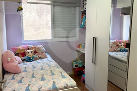 Casa à venda com 3 quartos, sendo 1 suíte, no condomínio Praça Leão, São Paulo - SP