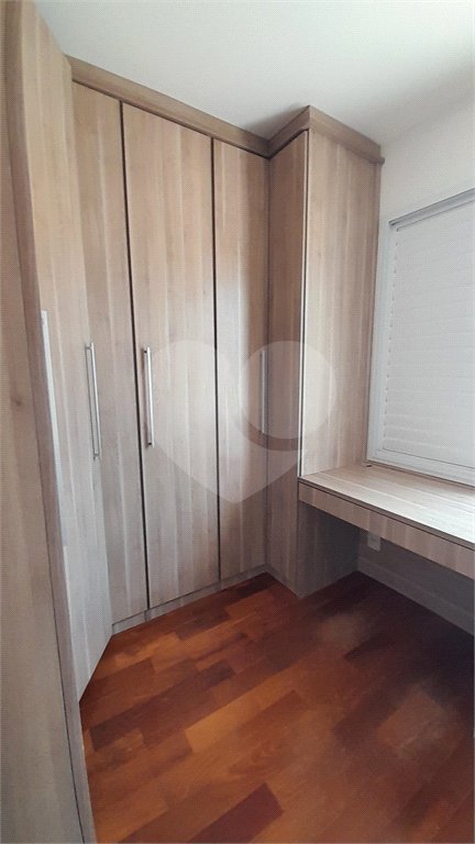 Casa à venda com 3 quartos, sendo 1 suíte, no condomínio Residencial Jardins, São Bernardo do Campo - SP