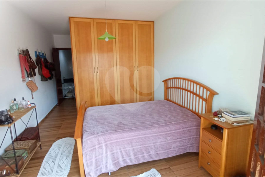 Sobrado à venda com 3 quartos, sendo 1 suíte, em Vila Paulicéia, São Paulo, SP