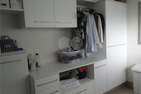 Casa à venda com 3 quartos, sendo 1 suíte, no condomínio Associação Amigos da Malota, Jundiaí - SP
