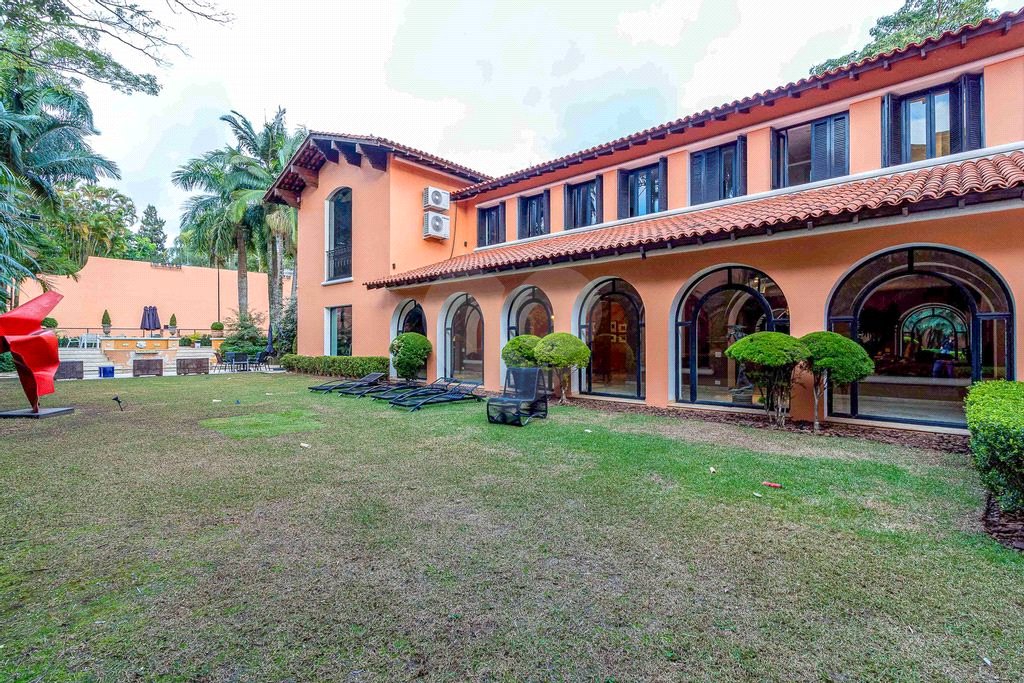 Sobrado à venda com 4 suítes em Jardim Guedala, São Paulo, SP