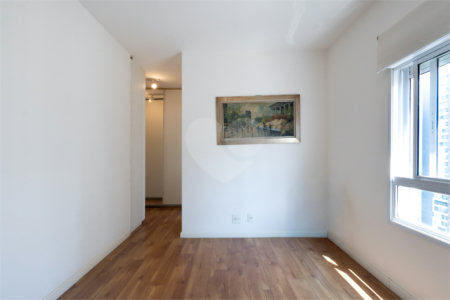 Apartamento à venda com 3 suítes em Campo Belo, São Paulo, SP