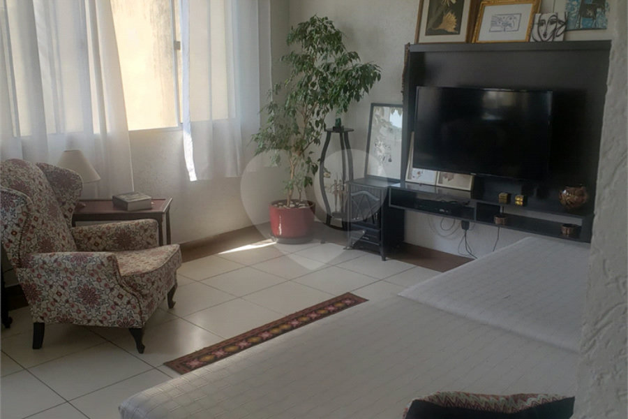 Sobrado à venda com 3 quartos, sendo 1 suíte, em Tremembé, São Paulo, SP