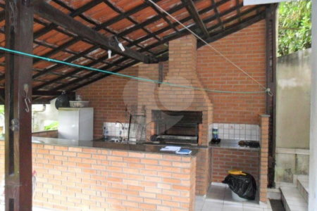Sobrado à venda com 3 quartos, sendo 1 suíte,  em Vila São Francisco, São Paulo, SP