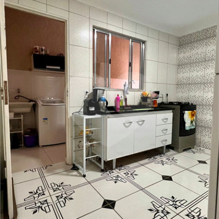 Casa à venda com 2 quartos no condomínio Rubi, Jacareí - SP