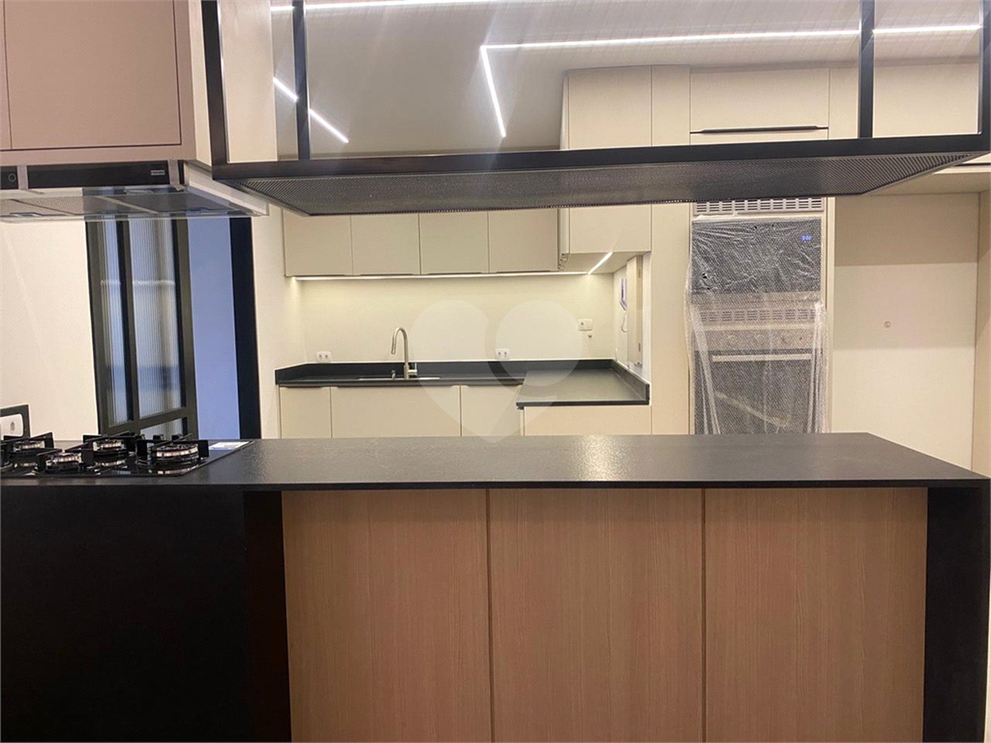 Apartamento à venda com 3 quartos, sendo 1 suíte,  em Itaim Bibi, São Paulo, SP