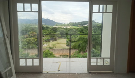 Casa à venda com 3 suítes no condomínio Serra da Estrela, Atibaia - SP