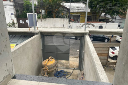 Sobrado à venda com 3 quartos, sendo 1 suíte, em Campo Grande, São Paulo, SP