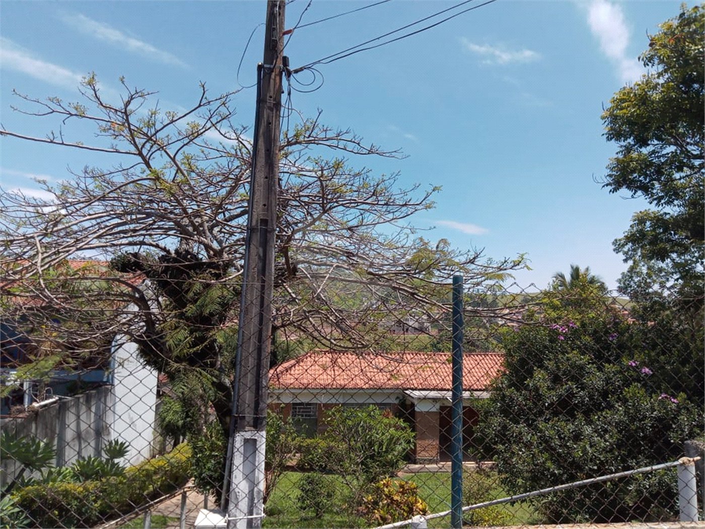 Área de Terra à venda com 3 quartos, sendo 1 suíte, no Centro, Bom Jesus dos Perdões, SP