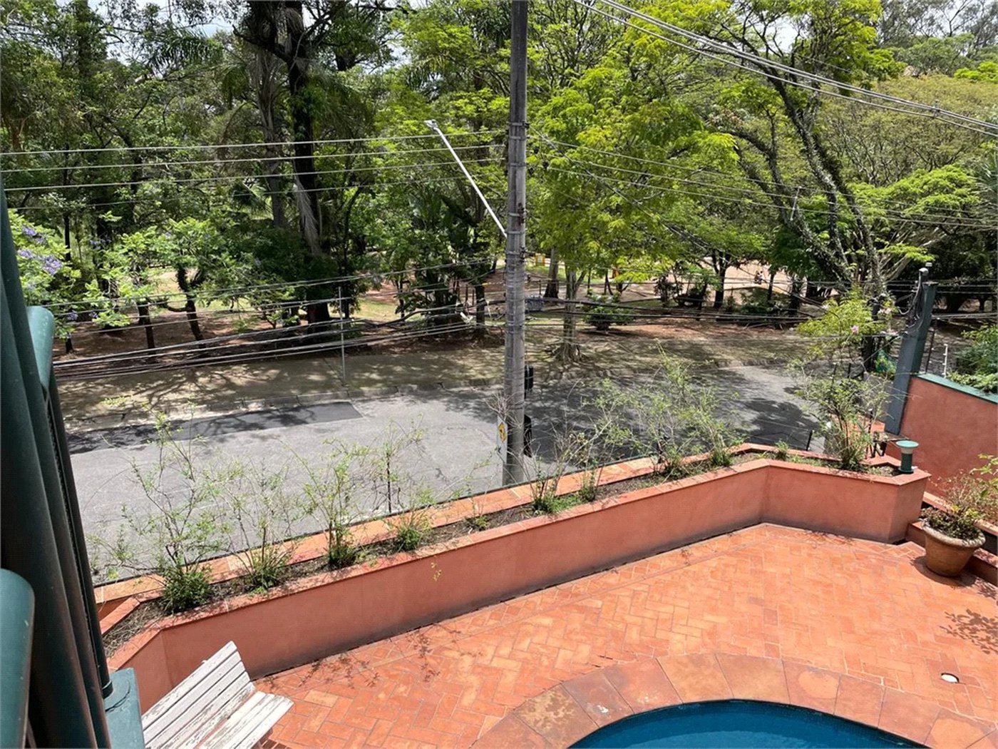 Casa à venda ou para alugar com 4 quartos, sendo 3 suítes, em Jardim Leonor, São Paulo, SP