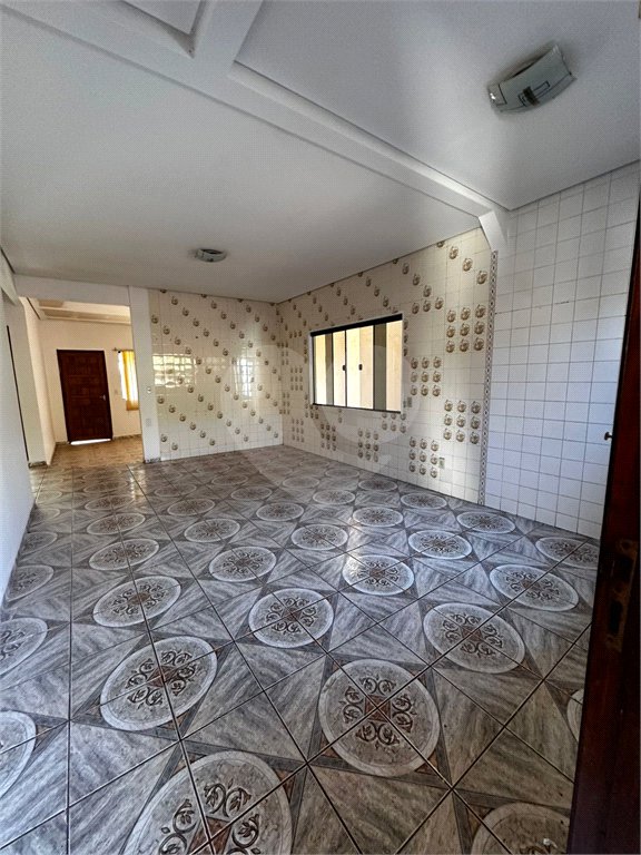 Casa à venda com 2 quartos, sendo 1 suíte,  em Jardim Aeroporto, Ponta Porã, MS