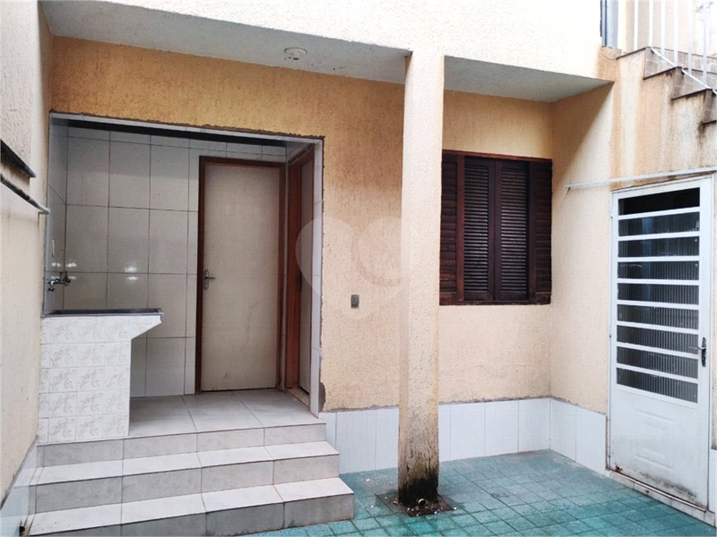 Sobrado à venda com 2 quartos em Vila Nivi, São Paulo, SP