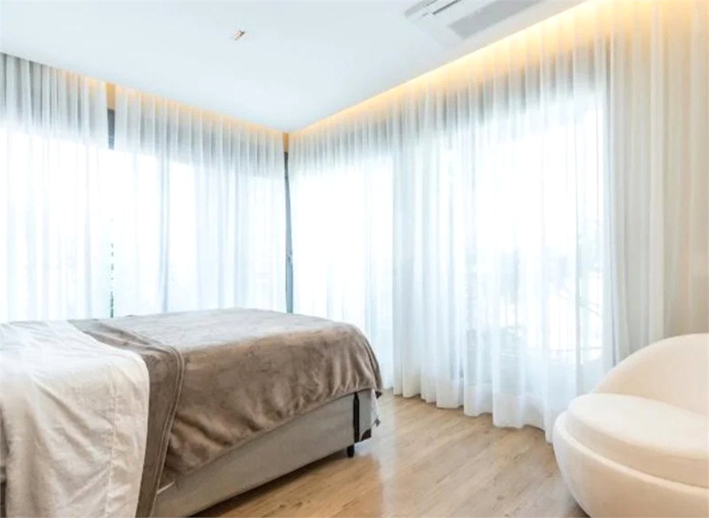 Apartamento à venda com 4 quartos, sendo 3 suítes, em Brooklin, São Paulo, SP