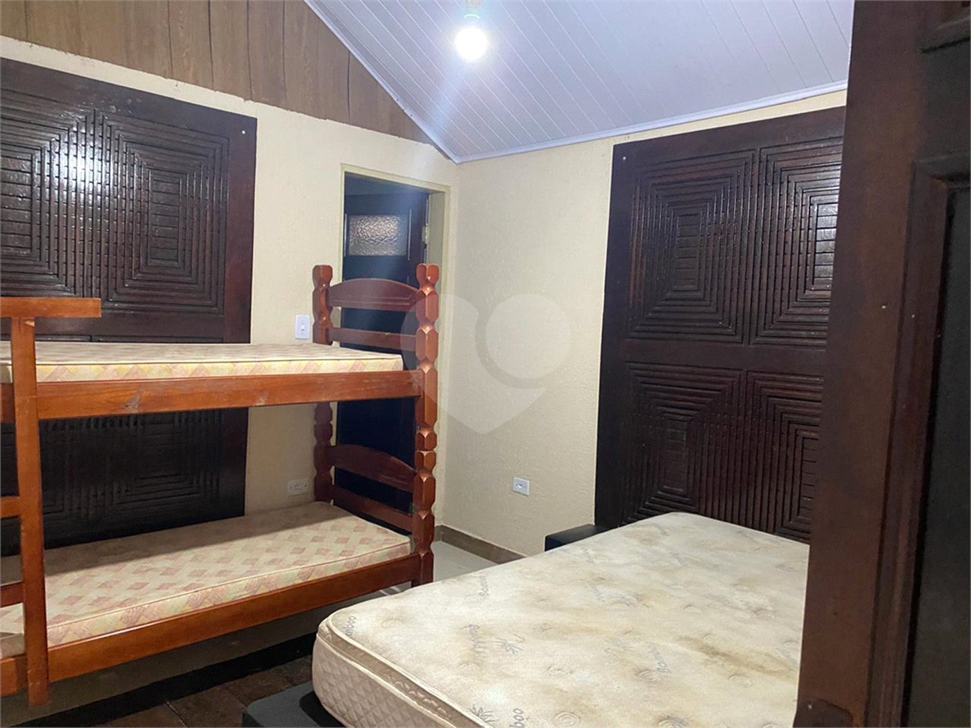 Casa à venda com 6 suítes em Massaguaçu, Caraguatatuba, SP
