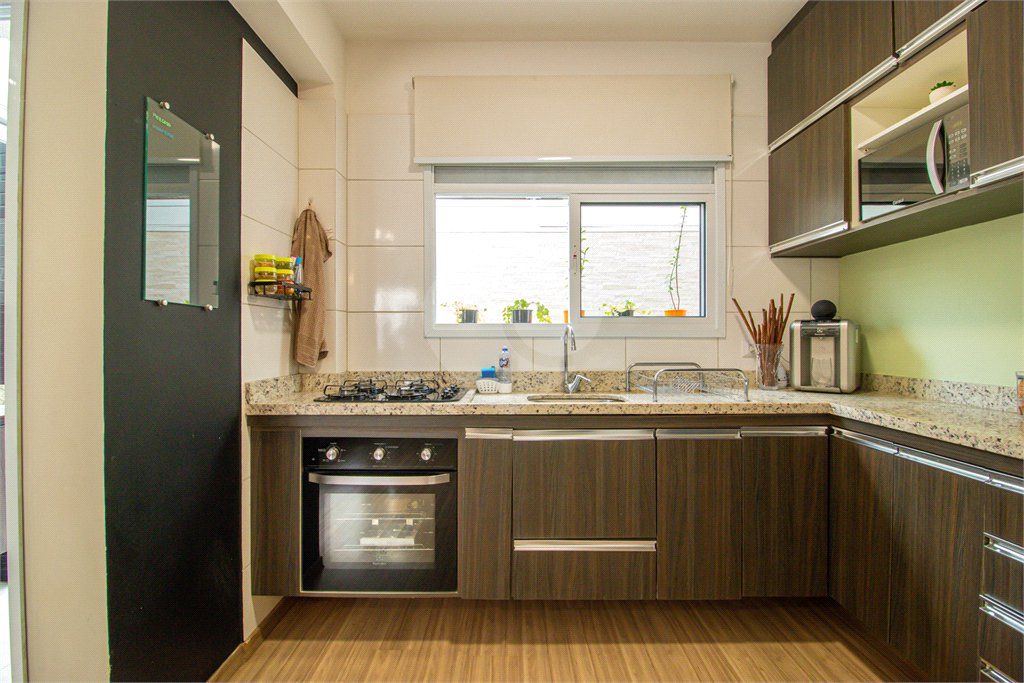 Casa à venda com 2 suítes no condomínio Residencial Living Sabara, São Paulo - SP