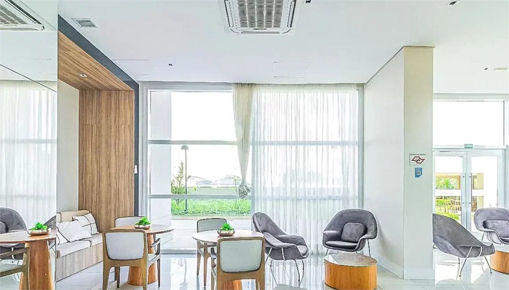Apartamento à venda com 3 quartos, sendo 1 suíte, em Vila Anastácio, São Paulo, SP