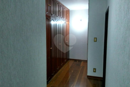 Casa à venda com 3 quartos, sendo 2 suítes,  em Vila Suissa, Mogi das Cruzes, SP