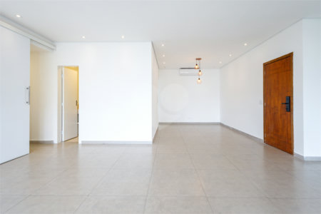 Apartamento à venda com 4 quartos, sendo 2 suítes,  em Indianópolis, São Paulo, SP