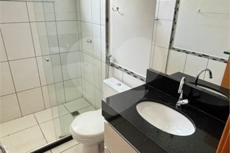 Casa à venda com 3 quartos, sendo 1 suíte, no condomínio Solar das Torres, Cuiabá - MT