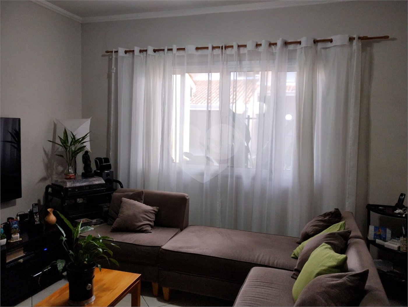 Sobrado à venda com 3 quartos, sendo 1 suíte,  em Vila Oliveira, Mogi das Cruzes, SP