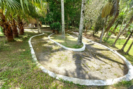 Casa à venda com 4 quartos, sendo 1 suíte, no Centro, Ibiúna, SP