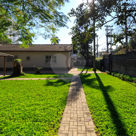 Casa Térrea à venda com 3 quartos, sendo 1 suíte, em Alto da Boa Vista, São Paulo, SP