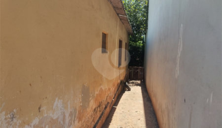 Casa à venda com 3 quartos em Jardim Santa Lúcia, Araraquara, SP