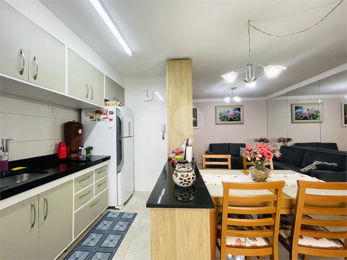 Apartamento à venda com 2 suítes em Vila Scarpelli, Santo André, SP