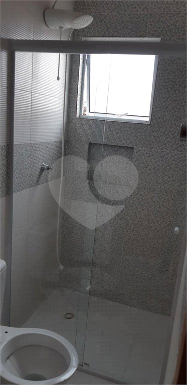 Casa à venda ou para alugar com 3 quartos, sendo 2 suítes,  no condomínio Residencial Erika, São Paulo - SP