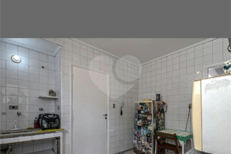 Apartamento à venda com 3 quartos, sendo 1 suíte,  em Aclimação, São Paulo, SP