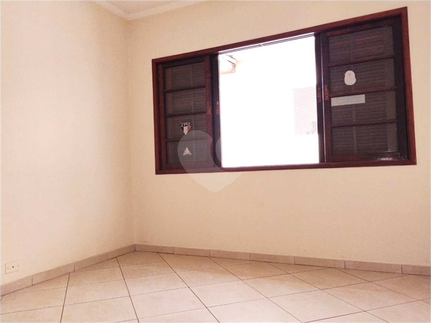 Sobrado à venda com 2 quartos em Vila Nivi, São Paulo, SP