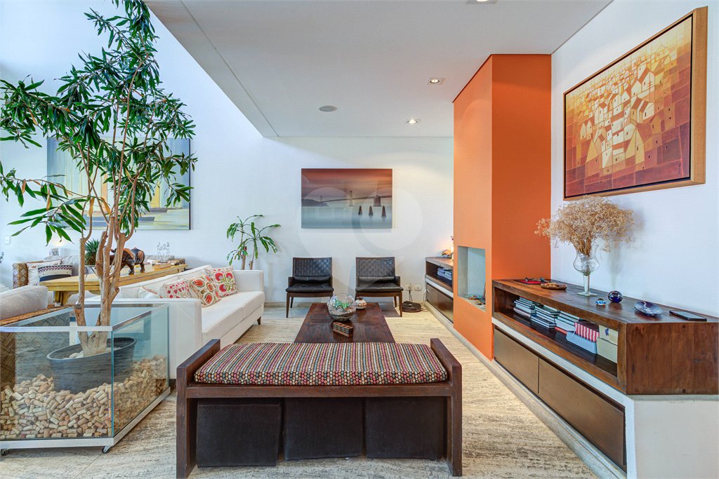 Casa de Vila à venda com 4 suítes em Jardim Hípico, São Paulo, SP