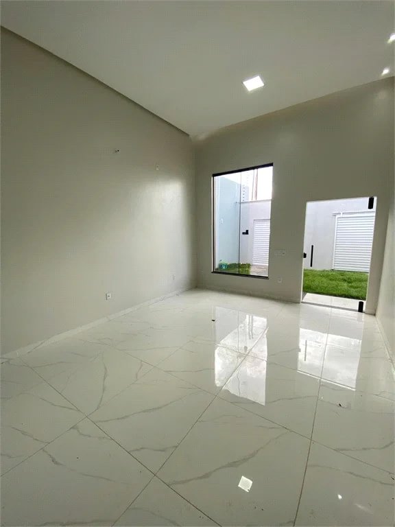 Casa à venda com 3 quartos, sendo 1 suíte,  em Jardim Iracema, Balsas, MA