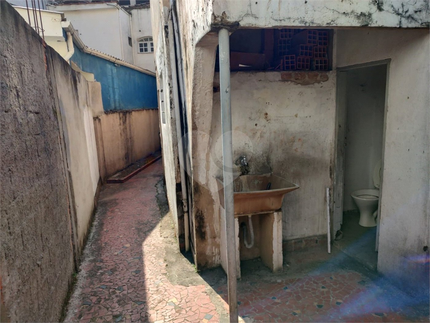 Sobrado à venda ou para alugar com 4 quartos em Água Branca, São Paulo, SP