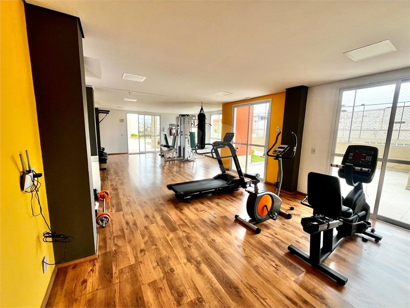 Apartamento à venda com 3 quartos, sendo 1 suíte,  em Vila Macia, Itapetininga, SP