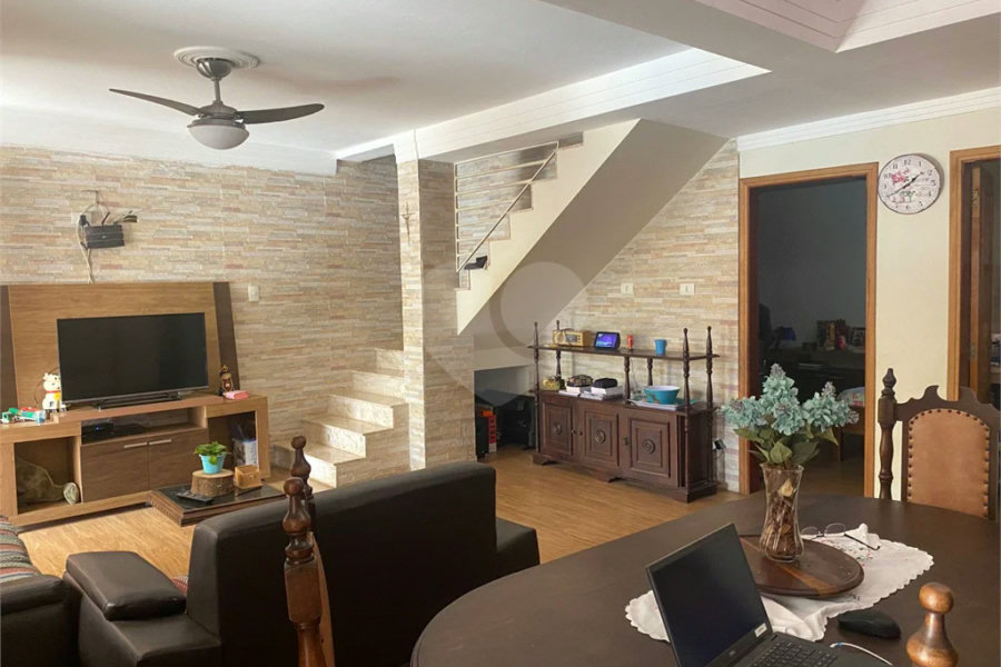 Casa à venda com 5 quartos no bairro Jardim Santa Silvia em Piracicaba/SP.