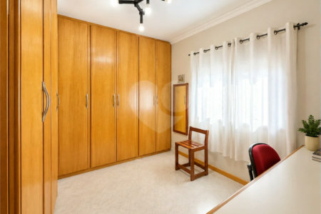 Apartamento de 184 m² em andar alto com 4 dormitórios e 3 vagas em Perdizes