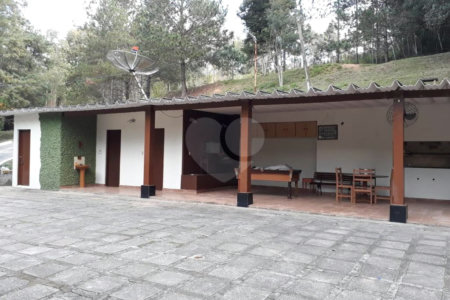 Sítio pronto para construção a venda em Atibaia