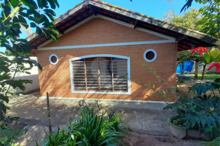 Excelente Imóvel localizado no Broa